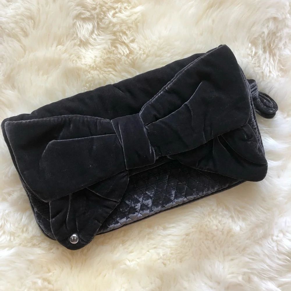 Juicy Couture Gray Velour Oversized Bow Clutch Y2K 2000’s style